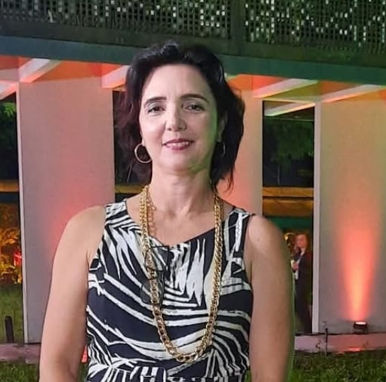 Eliane Carlos de Oliveira